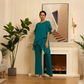 Damen-Zweiteiler: Charmantes asymmetrisches Top & Hose mit weitem Bein