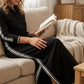 Minimalistisches Kleid mit Knopfleiste und Kontrastbesatz