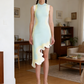 Ärmelloses Strickkleid mit Farbverlauf und welligem Saum