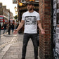 Satirisches T-Shirt „Vertraue deiner Regierung“